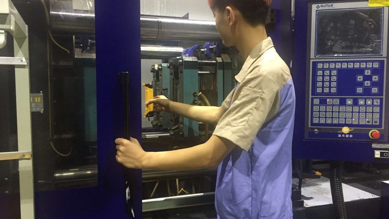 苏州级进模加工尺寸规格解析：关键要素与工艺要点